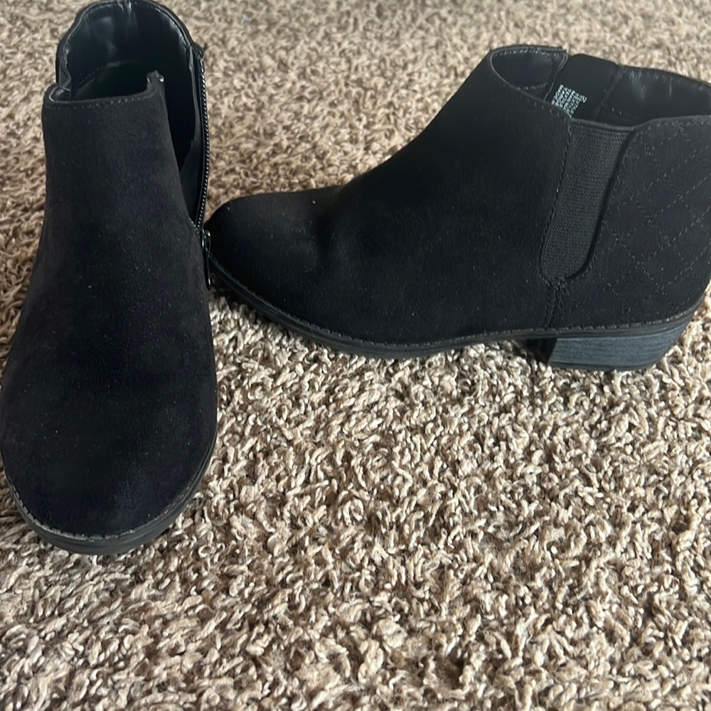 Kids booties